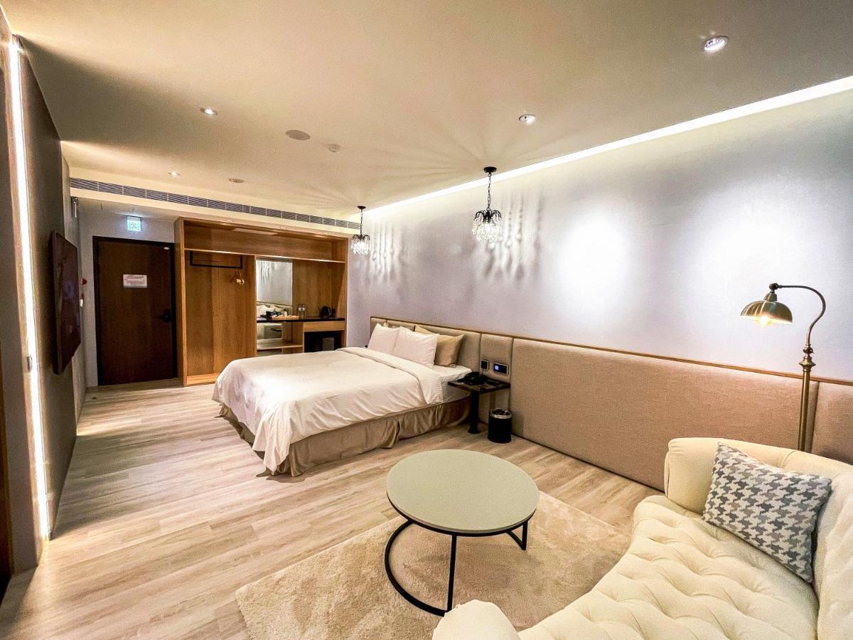 Fifth Avenue Motel Тайджун Екстериор снимка