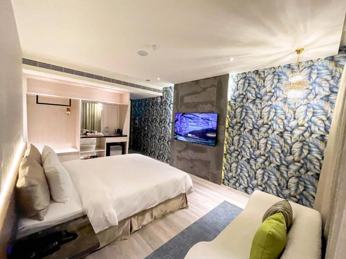 Fifth Avenue Motel Тайджун Екстериор снимка